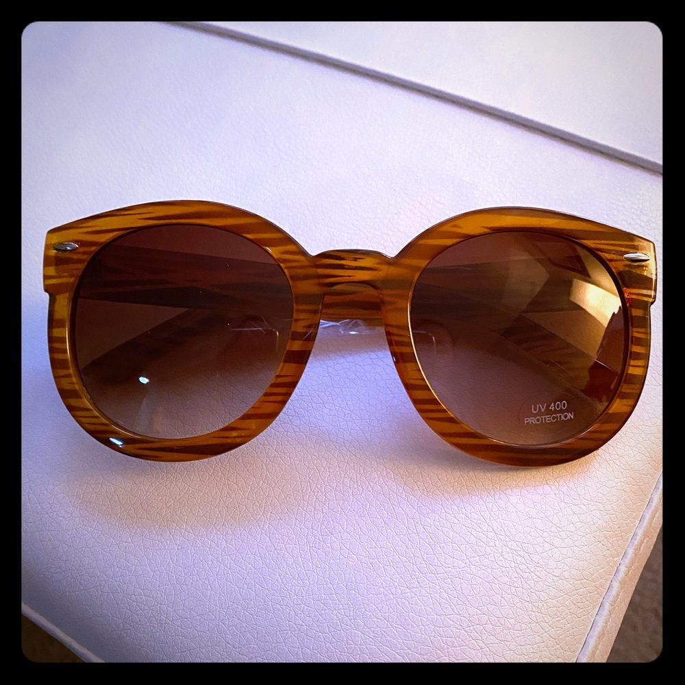 Stylish NWOT Sexy Sunglasses!